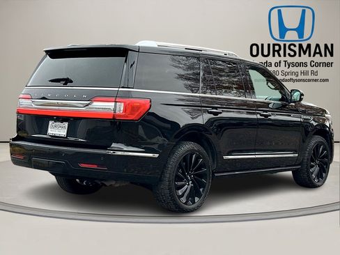 Used 2021 Lincoln Navigator Reserve image 3