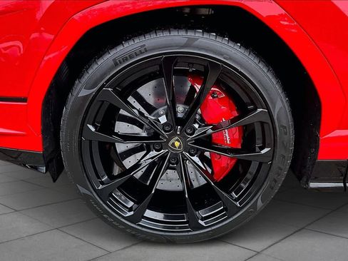 Used 2024 Lamborghini Urus S image 9