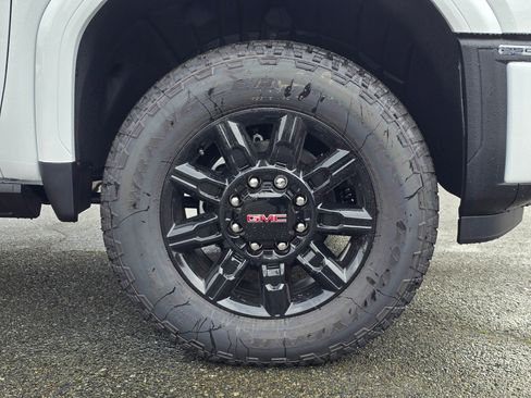 New 2026 GMC Sierra 2500 AT4 w/ AT4 Premium Plus Package image 9