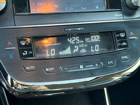 Used 2014 Toyota Avalon XLE Touring FWD image 19