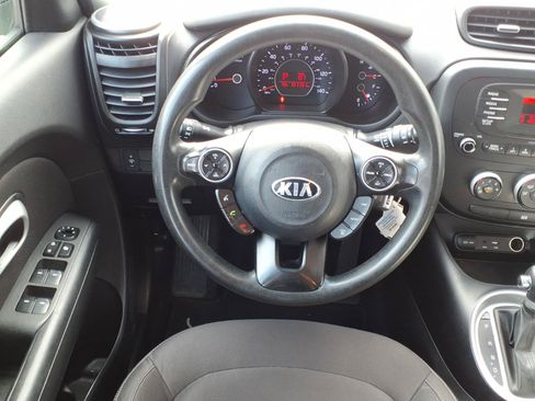 Used 2016 Kia Soul FWD image 5