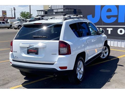 Used 2017 Jeep Compass Latitude AWD/4WD image 15