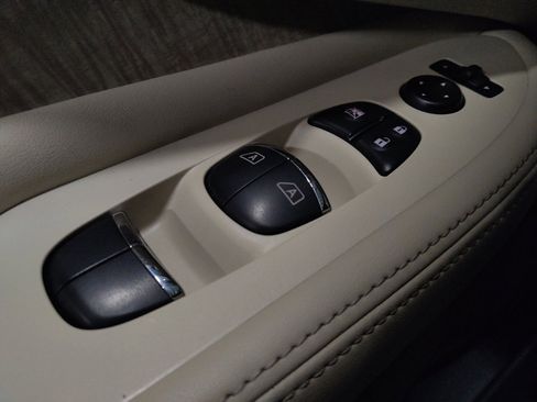 Used 2020 Nissan Murano SL w/ Moonroof Package image 27