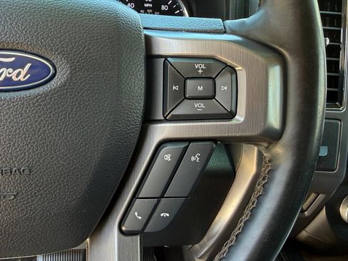 Used 2019 Ford Expedition Platinum RWD image 32