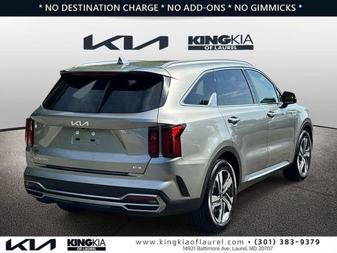 Used 2024 Kia Sorento EX w/ Panoramic Sunroof Package AWD/4WD image 23