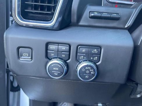 Used 2024 GMC Sierra 2500 Denali Ultimate image 17