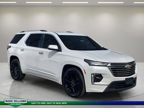 Used 2022 Chevrolet Traverse Premier image 1