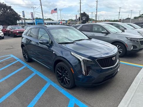 Used 2022 Cadillac XT4 Sport w/ Comfort Package AWD/4WD image 2