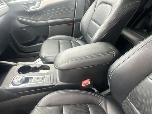 Used 2021 Ford Escape SEL image 43