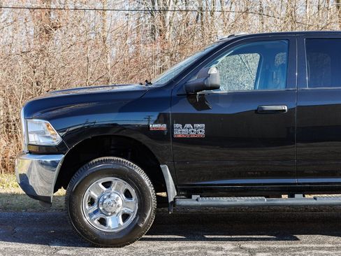 Used 2018 RAM 2500 Tradesman w/ Chrome Appearance Group image 29