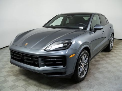 New 2026 Porsche Cayenne Base image 1