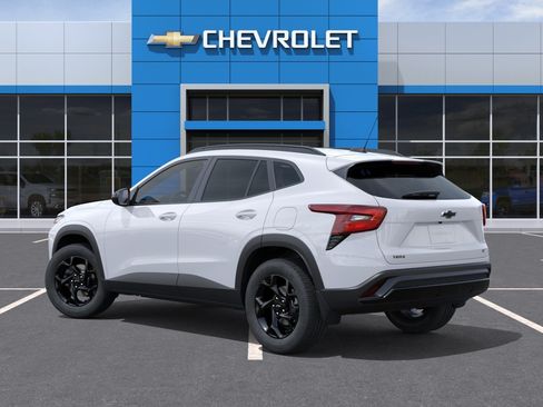 New 2026 Chevrolet Trax LT w/ Driver Confidence Package FWD image 4