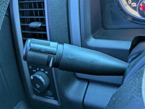 Used 2015 RAM 1500 Express image 25