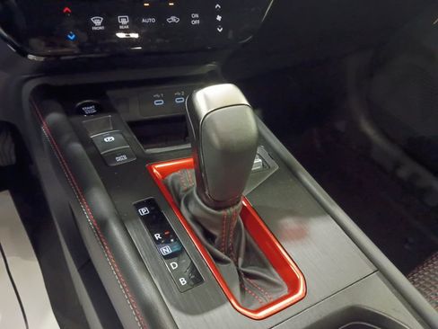 Used 2026 Nissan Kicks SR FWD image 20