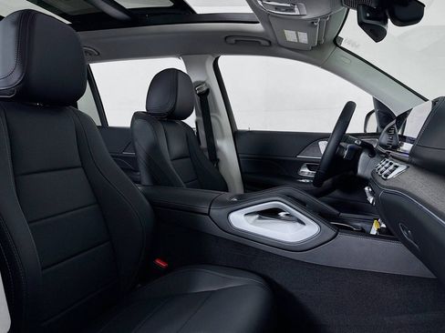 New 2026 Mercedes-Benz GLS 450 4MATIC image 6