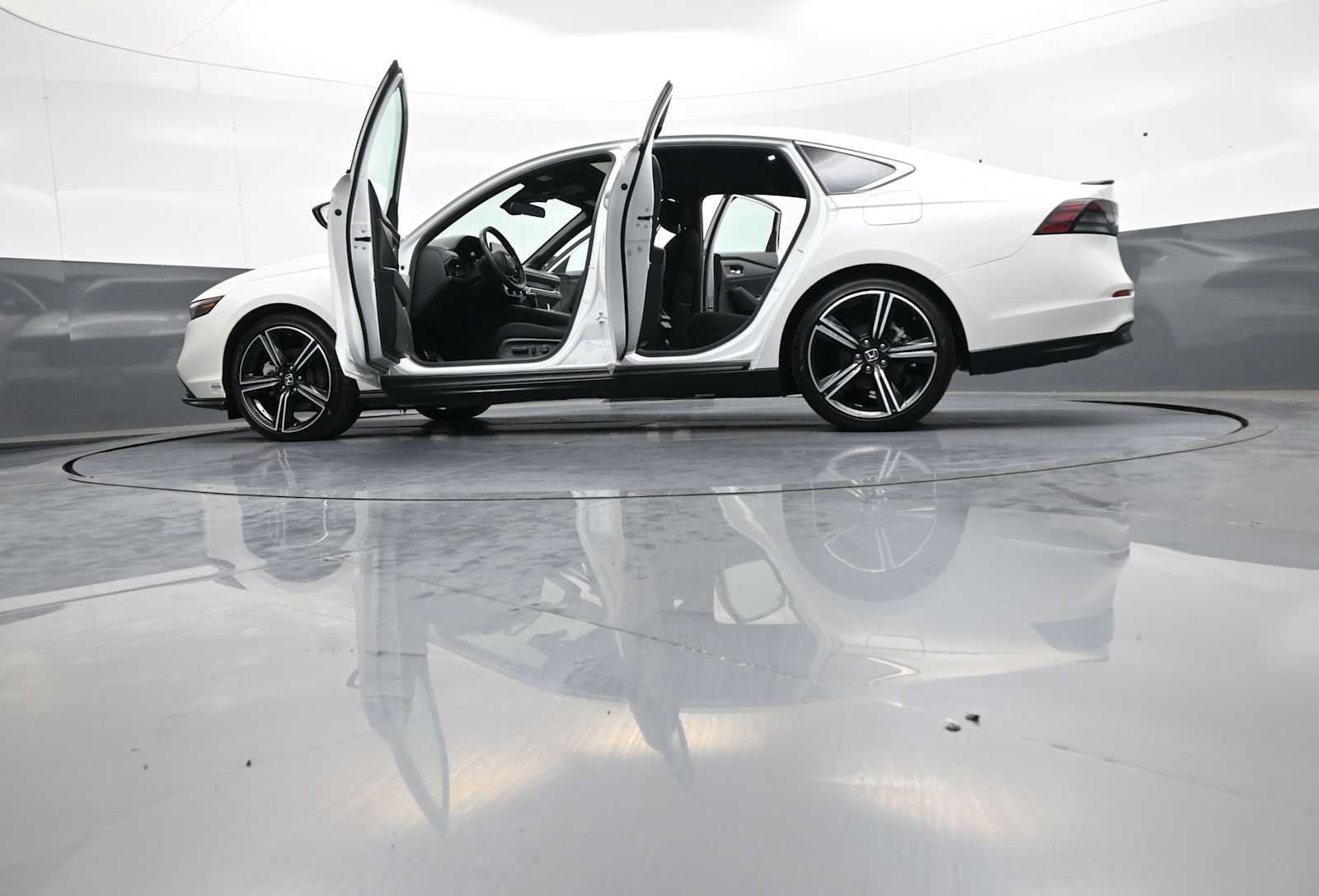 Used 2025 Honda Accord Sport image 46