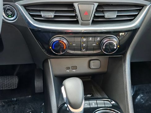 Used 2024 Buick Encore GX Sport Touring w/ Advanced Technology Package AWD/4WD image 17