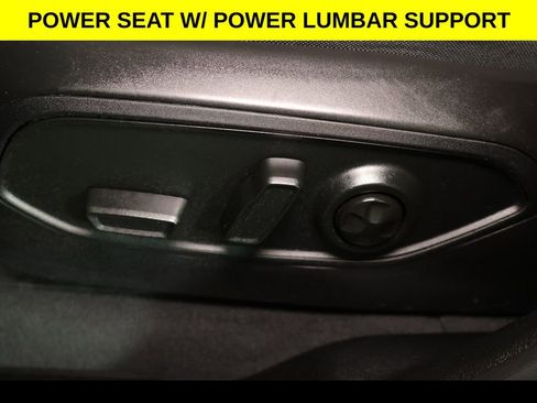 Used 2024 Jeep Grand Cherokee Laredo AWD/4WD image 3