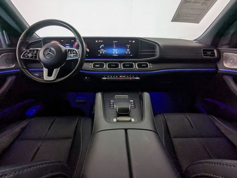 Used 2023 Mercedes-Benz GLS 450 4MATIC image 5