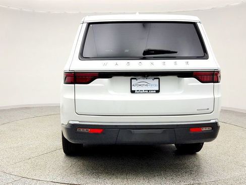 Used 2022 Jeep Wagoneer Series II w/ Convenience Group I image 6