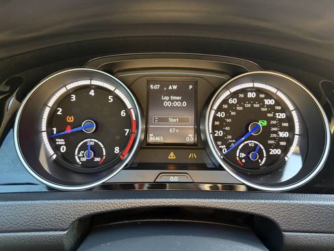 Used 2016 Volkswagen Golf R 4-Door AWD/4WD image 24