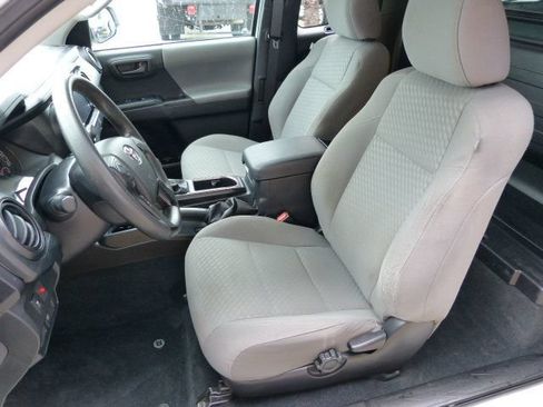 Used 2022 Toyota Tacoma SR RWD image 34