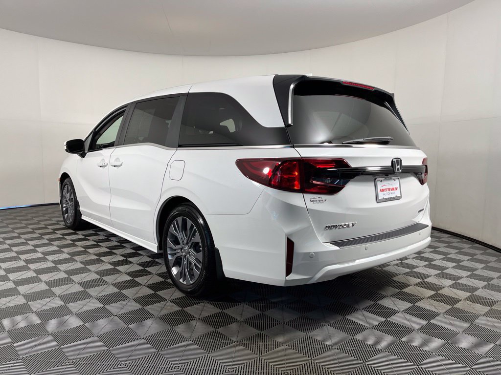 Certified 2026 Honda Odyssey Touring image 21