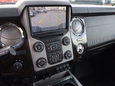 Used 2016 Ford F250 Platinum w/ FX4 Off-Road Package AWD/4WD image 14