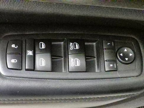 Used 2017 Jeep Grand Cherokee Laredo w/ Quick Order Package 23E image 14