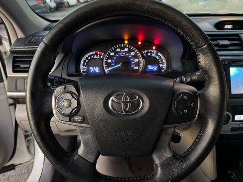Used 2012 Toyota Camry XLE image 15