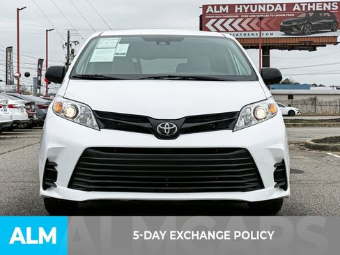 Used 2020 Toyota Sienna L FWD image 3