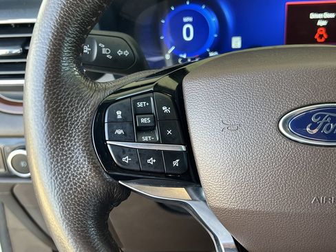 Used 2023 Ford Explorer King Ranch w/ Technology Package AWD/4WD image 14