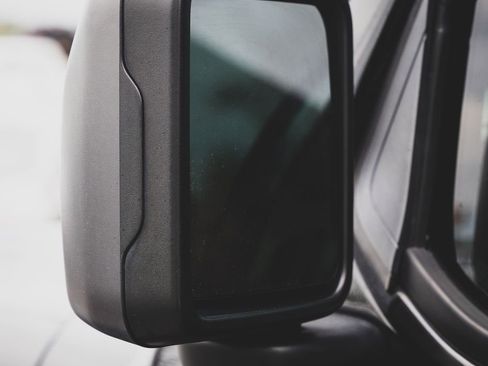 Used 2018 Jeep Wrangler Unlimited Sahara image 10