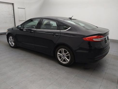 Used 2018 Ford Fusion SE w/ Fusion SE Technology Package FWD image 3