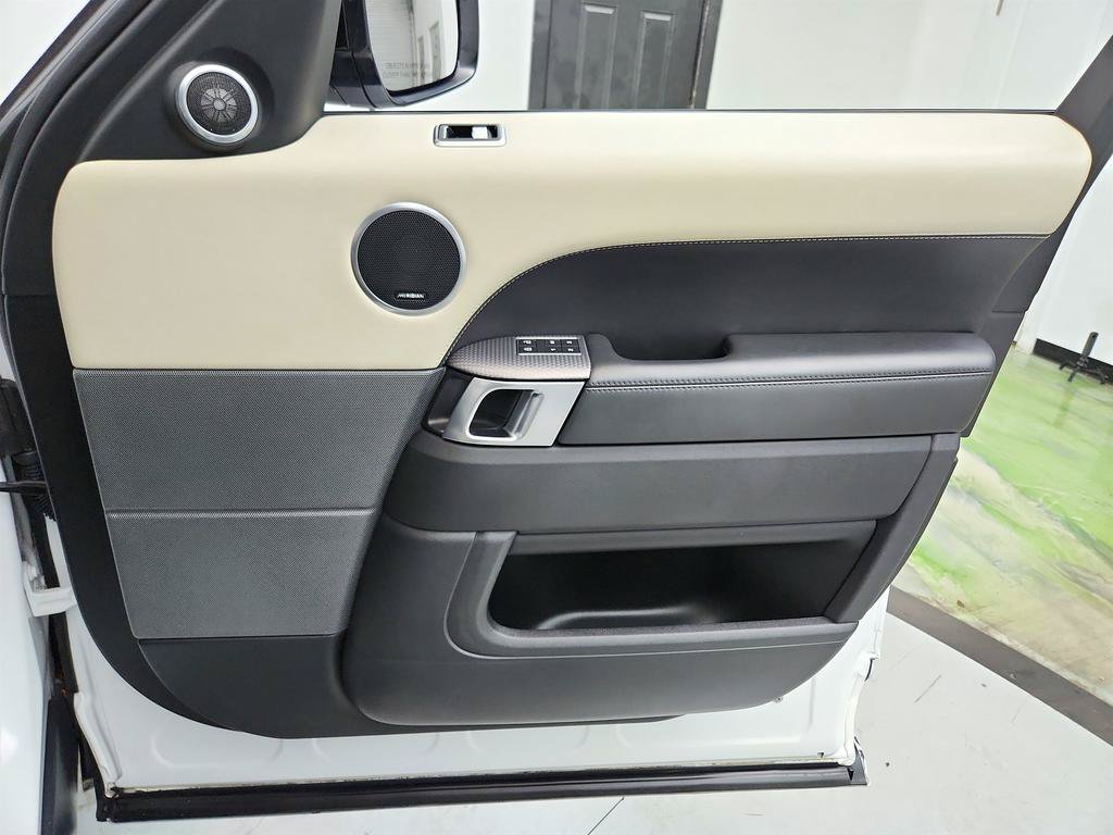 Used 2021 Land Rover Range Rover Sport HST AWD/4WD image 29