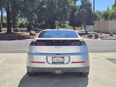 Used 2014 Chevrolet Volt Premium w/ Premium Trim Package image 10