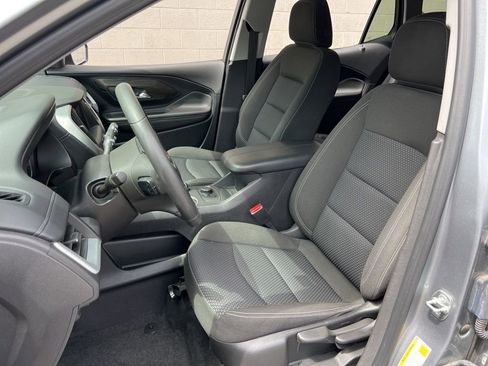 Used 2024 GMC Terrain SLE image 21