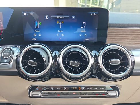 Certified 2026 Mercedes-Benz GLB 250 4MATIC image 24