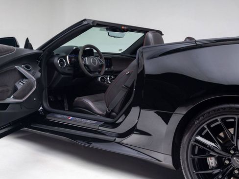 Used 2022 Chevrolet Camaro ZL1 RWD image 26