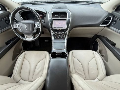 Used 2019 Lincoln Nautilus Reserve image 23