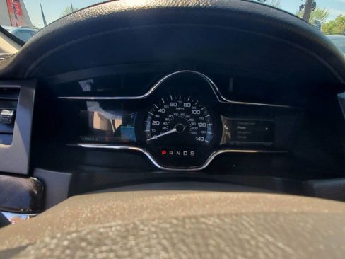 Used 2013 Lincoln MKS AWD image 16
