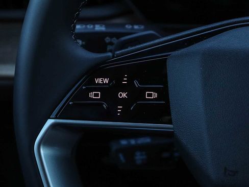 New 2025 Audi Q5 Premium image 18