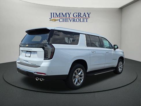 New 2026 Chevrolet Suburban Premier w/ Sun And Tow Package AWD/4WD image 5