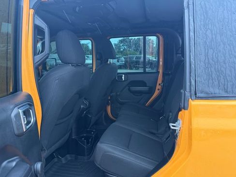 Used 2021 Jeep Gladiator Sport AWD/4WD image 11