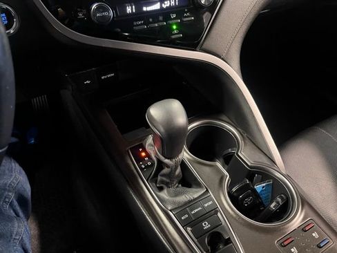 Used 2022 Toyota Camry XSE w/ Navigation Package image 29