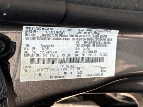 Used 2014 Ford Focus SE FWD image 28