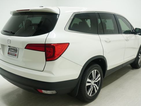 Used 2017 Honda Pilot EX-L image 4