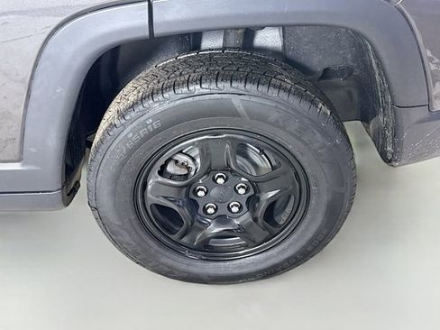 Used 2019 Jeep Compass Sport image 28