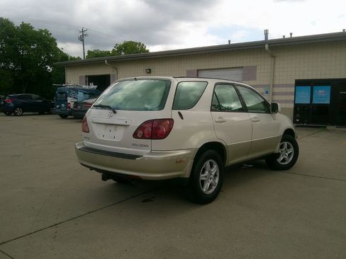 Used 1999 Lexus RX 300 4WD image 4