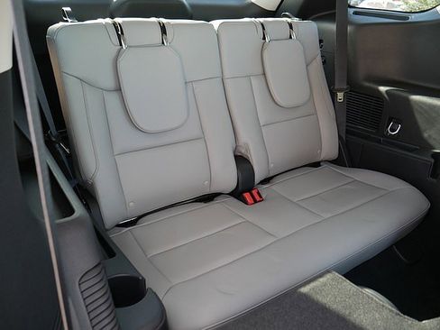 Used 2025 Ford Explorer Active w/ Active Comfort Package image 55